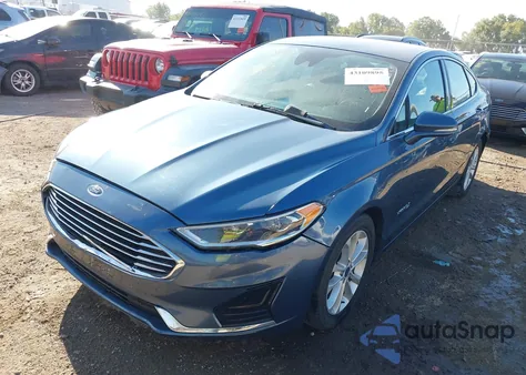 2019 Ford Fusion Hybrid Sel z USA, uszkodzony, nr VIN 3FA6P0MUXKR117824